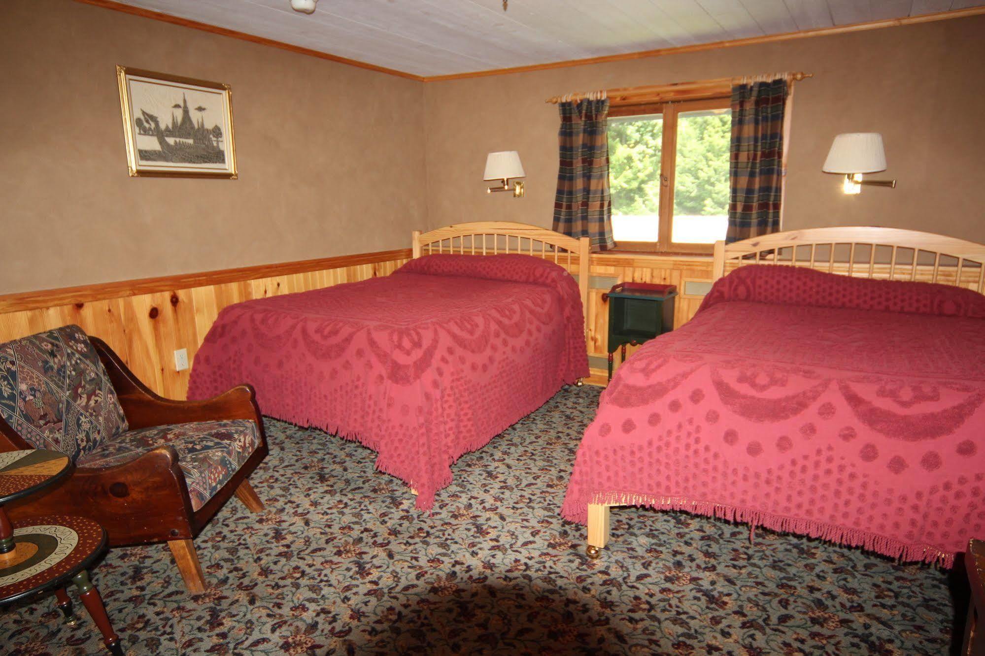 Blue Gentian Lodge At Magic Mountain Londonderry Dış mekan fotoğraf