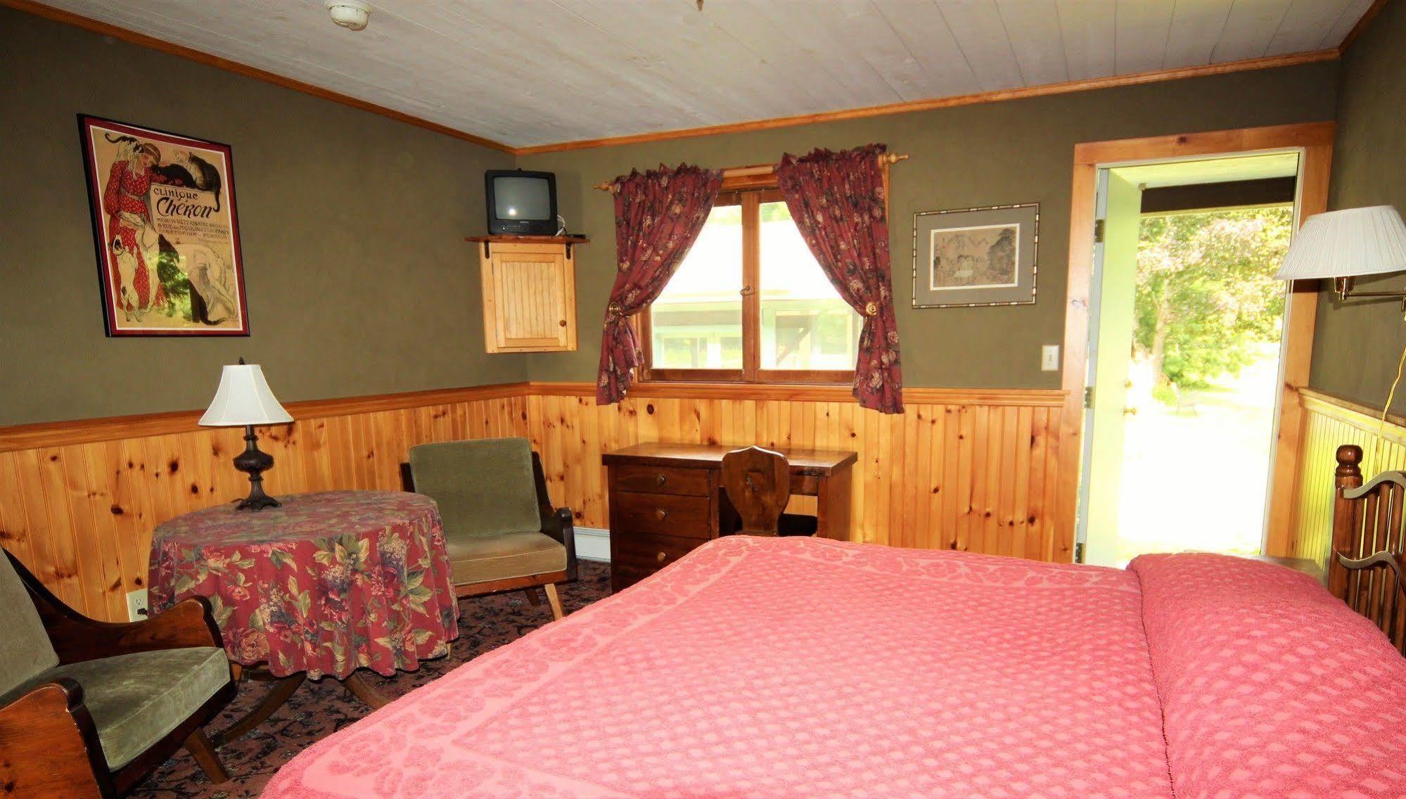 Blue Gentian Lodge At Magic Mountain Londonderry Dış mekan fotoğraf
